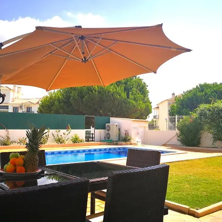 Heated Pool 6 Bedroom Private In Center Of Olhos De Agua