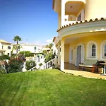 Heated Pool 6 Bedroom Private In Center Of Olhos De água Villa *