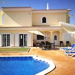 Villa Heated Pool 6 Bedroom Private In Center Of Olhos De Agua
