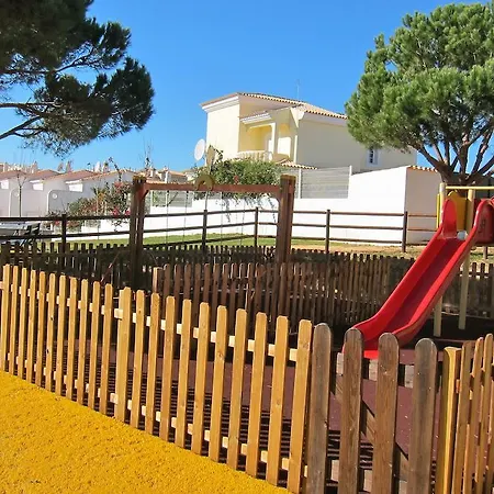 Villa Heated Pool 6 Bedroom Private In Center Of Olhos De água
