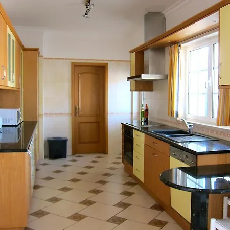 Villa Heated Pool 6 Bedroom Private In Center Of Olhos De água *