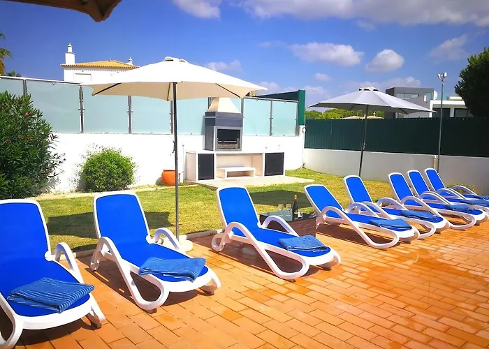 Heated Pool 6 Bedroom Private Villa In Center Of Olhos De Agua *