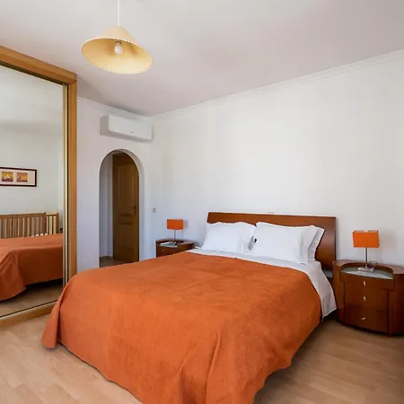 Heated Pool 6 Bedroom Private In Center Of Olhos De água Villa